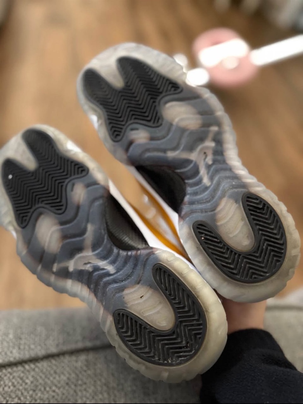 Jordan 11 Low Closing Ceremony - Picture 4 of 4